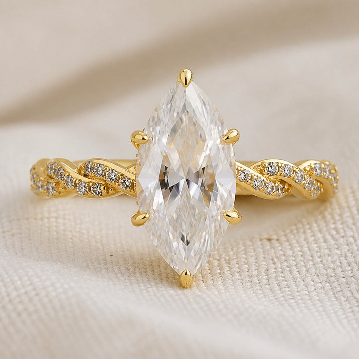 Bague en Or avec Cristal Marquise