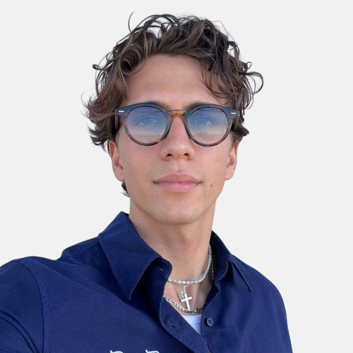 Saint | Lucente™