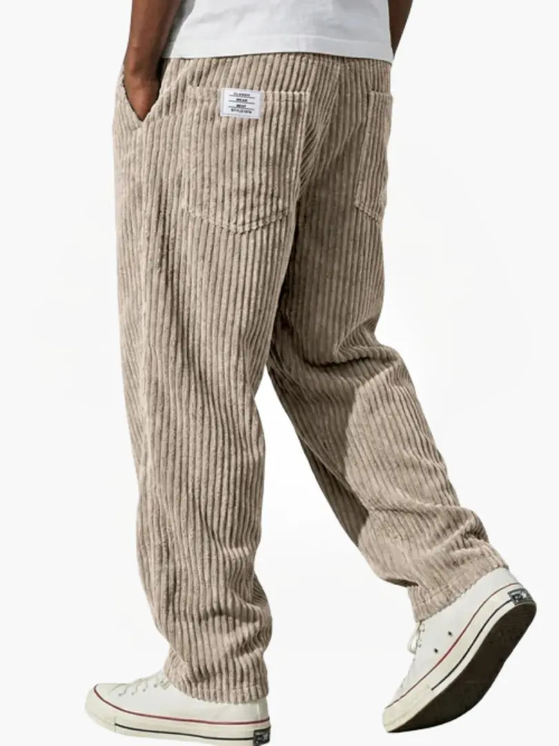 Pantalon en velours côtelé d'inspiration vintage