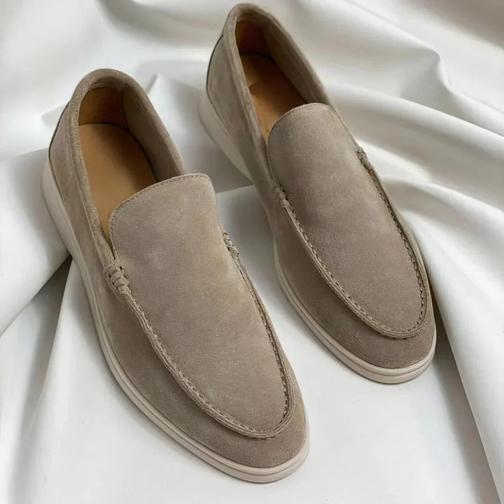 Élégants mocassins en daim