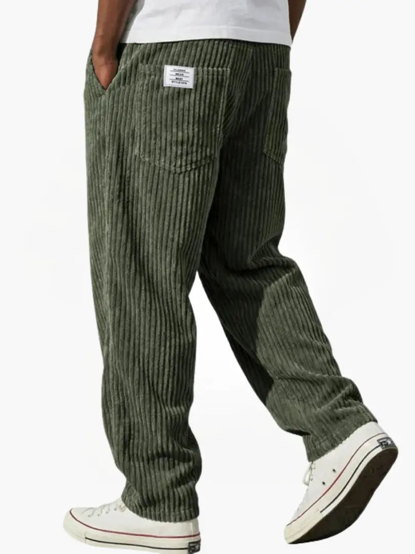 Pantalon en velours côtelé d'inspiration vintage