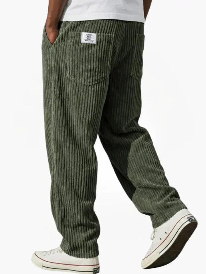 Pantalon en velours côtelé d'inspiration vintage
