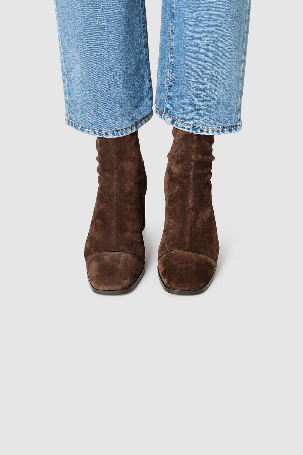 Nora | Bottines en daim à bout carré