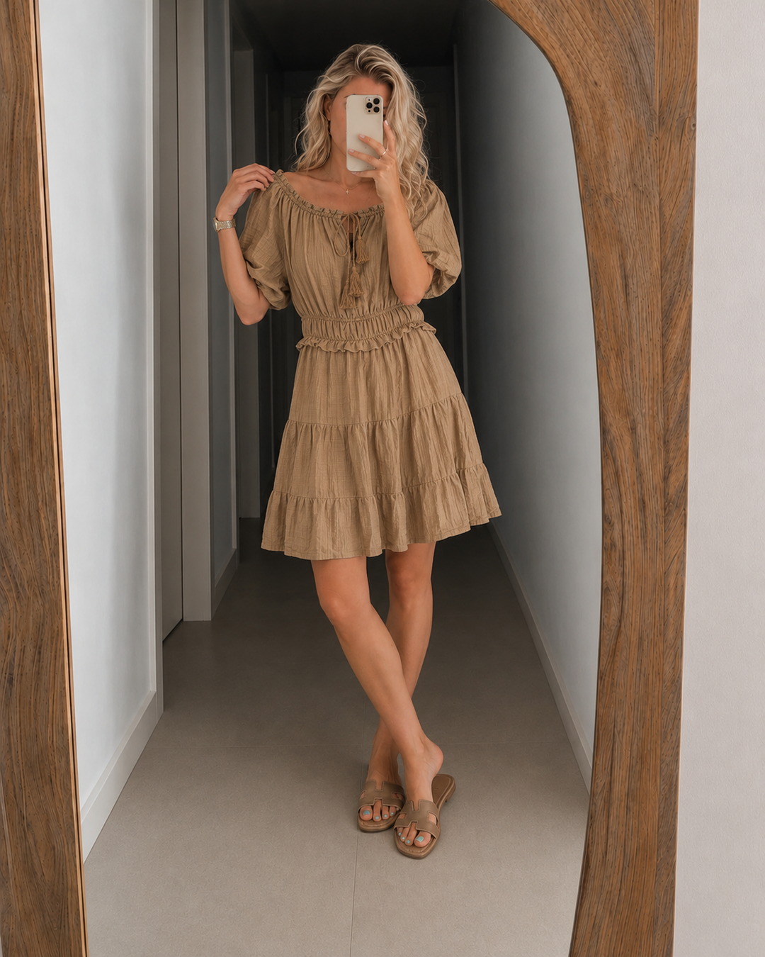 Robe Mila Off-Shoulder