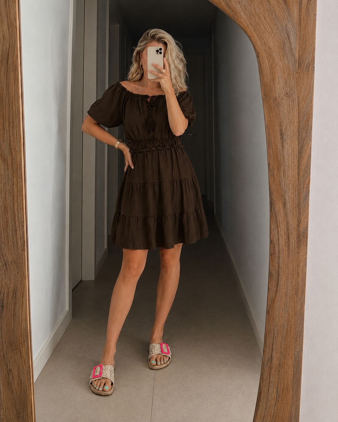 Robe Mila Off-Shoulder