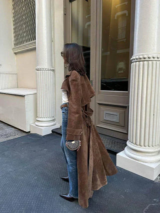 DELACROIX | LE TRENCH CHIC EN DAIM DOUX