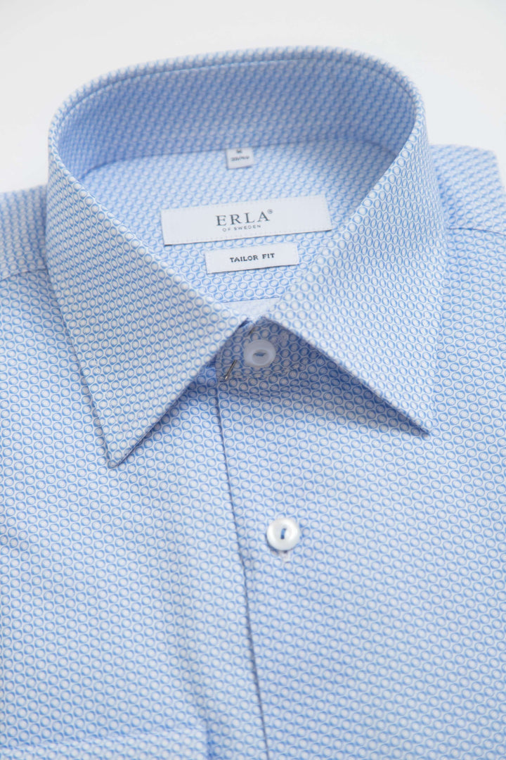 Chemise bleu clair à motifs